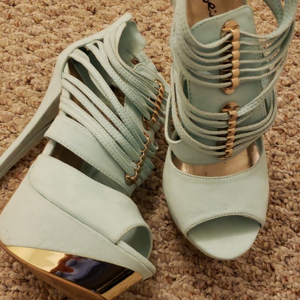 Shoes